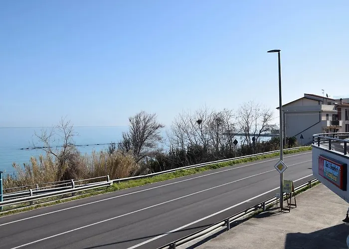 La Scogliera فندق مبيت وإفطار 3*